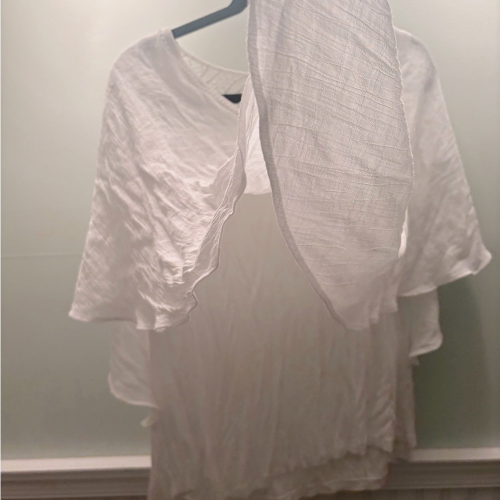 White Flowy Tee - Picture 5 of 5